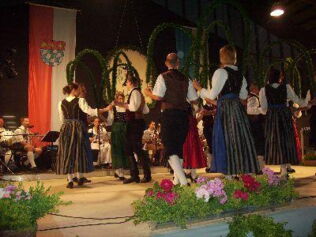 100-jähriges Gründungsfest unseres Patenvereins aus Dingolfing und Gautrachtenfest 2010